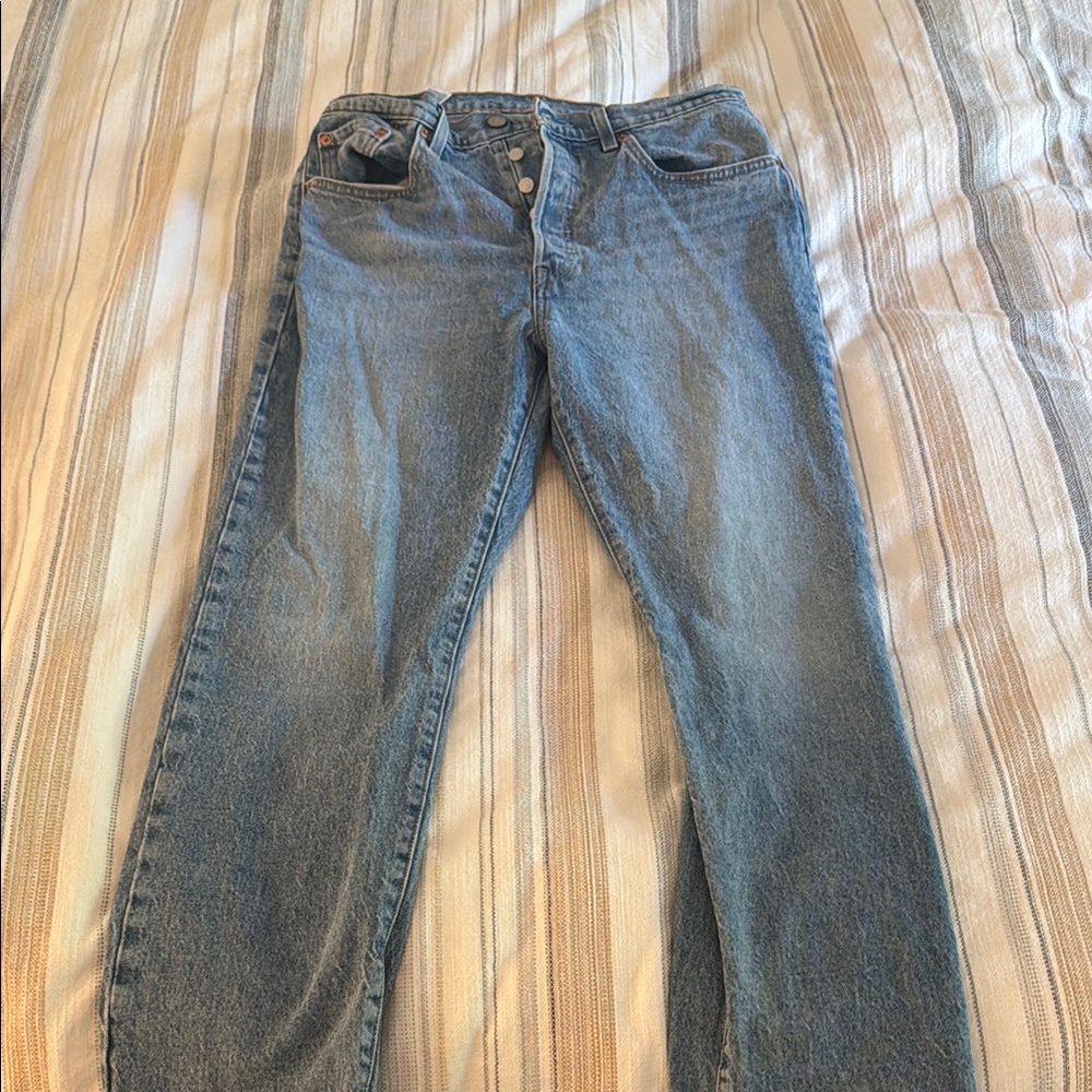 Levi's Blue Straight Jeans with Subtle Fading